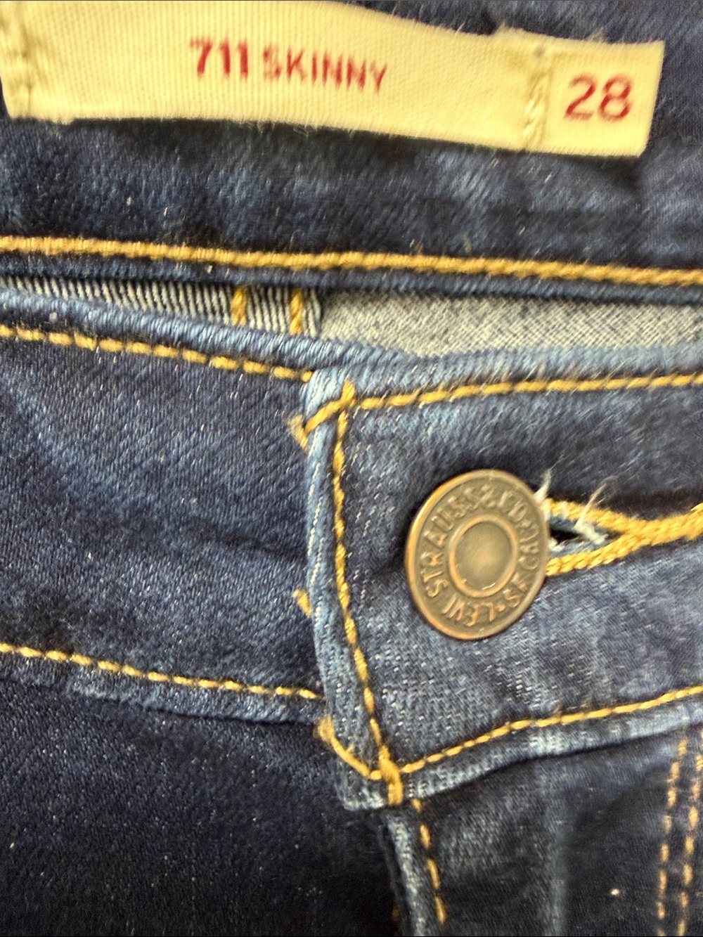 Women’s Dark Blue Skinny Jeans - Classic Stretch Denim 711 LEVI ‘S - Picture 2 of 4